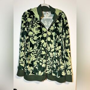 Lularoe Bethany 1X deep green with lighter green leaves